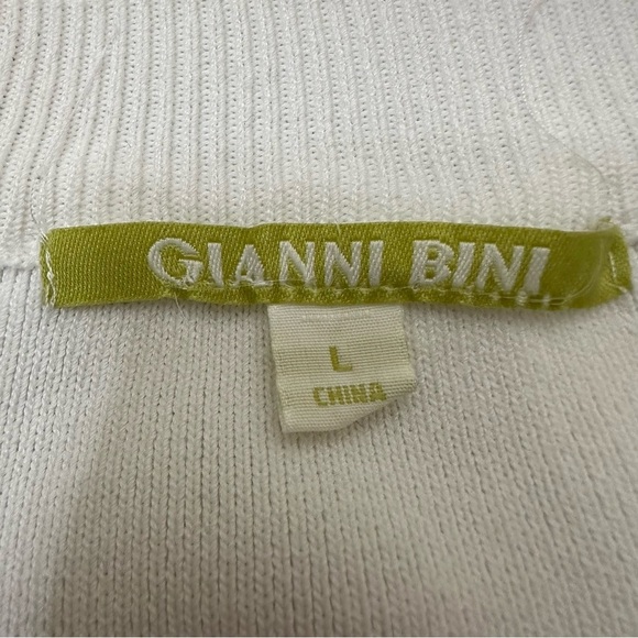 Gianni Bini White Ribbed V-Neck Sweater size L - Picture 3 of 7